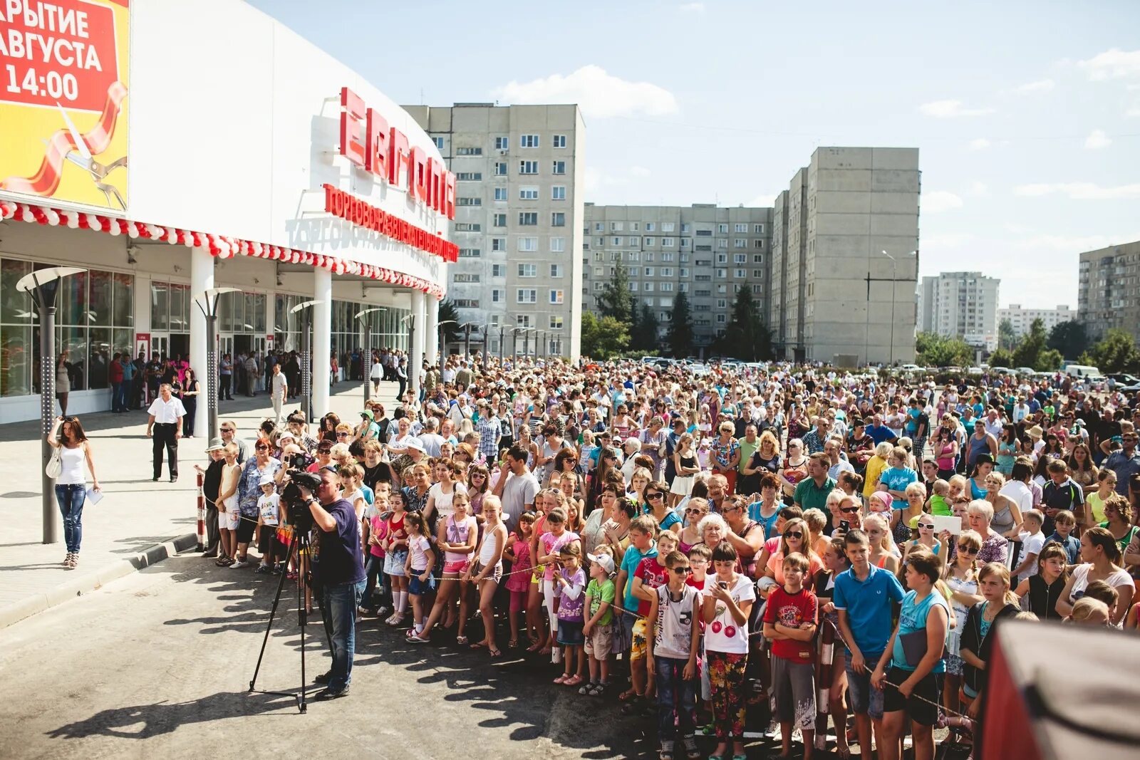 Супермаркет порядок. Огонек тамбов павильоны. Канцпарк медведево. Супермаркеты в тамбове пятерочка. В тамбове открылась лавка.