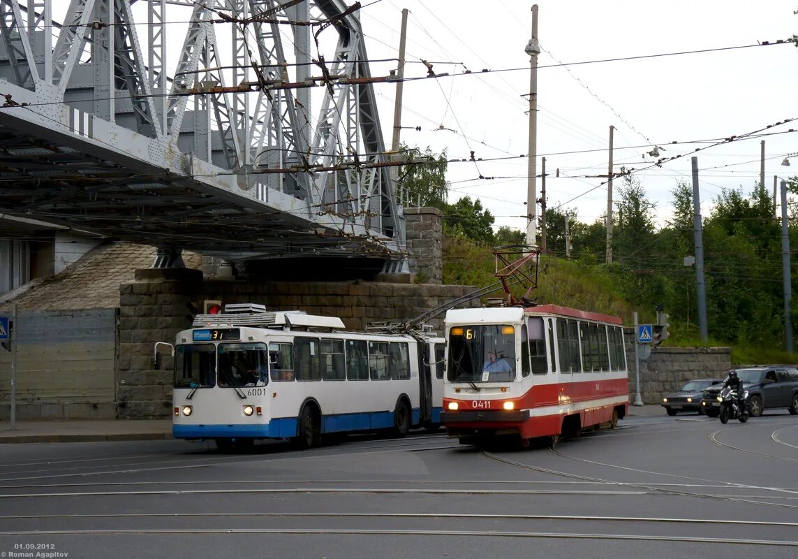 Электротранспорт троллейбус. ЗИУ-683бм1. Троллейбус ЗИУ-683бм. Троллейбус ЗИУ Санкт-Петербург. 17 Трамвай Санкт-Петербург.