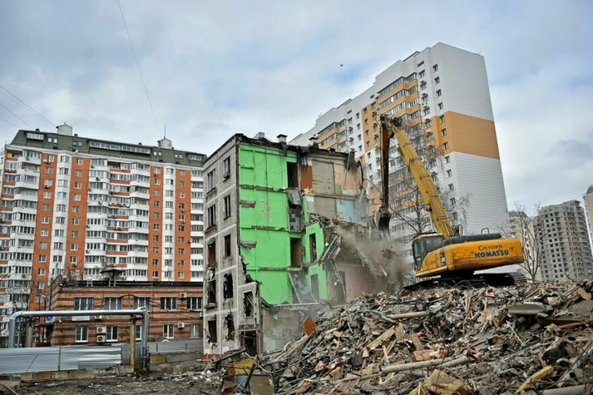 Реновация хрущевок в Москве. Реновация хрущёвки в Москве. Реновация жилья в Москве. Хрущевка реновация в Москве. Реновация сколько домов построено