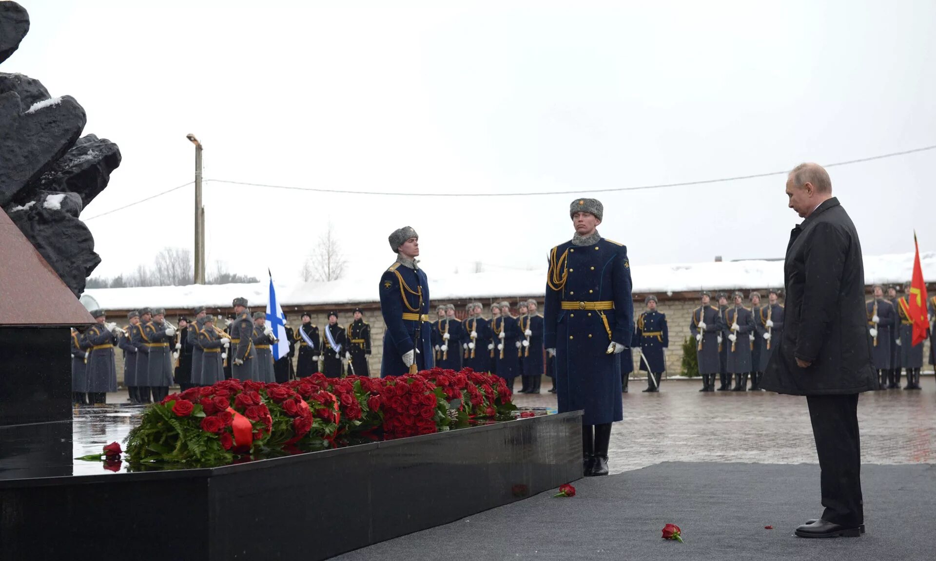 Память русских солдат. 6-Й роты 76-й Гвардейской воздушно-десантной дивизии. 6 Рота 76 дивизия ВДВ Псков. Псков памятники псковских десантников. Памятник воинам-десантникам 6-й роты 104-го парашютно-десантного полка.