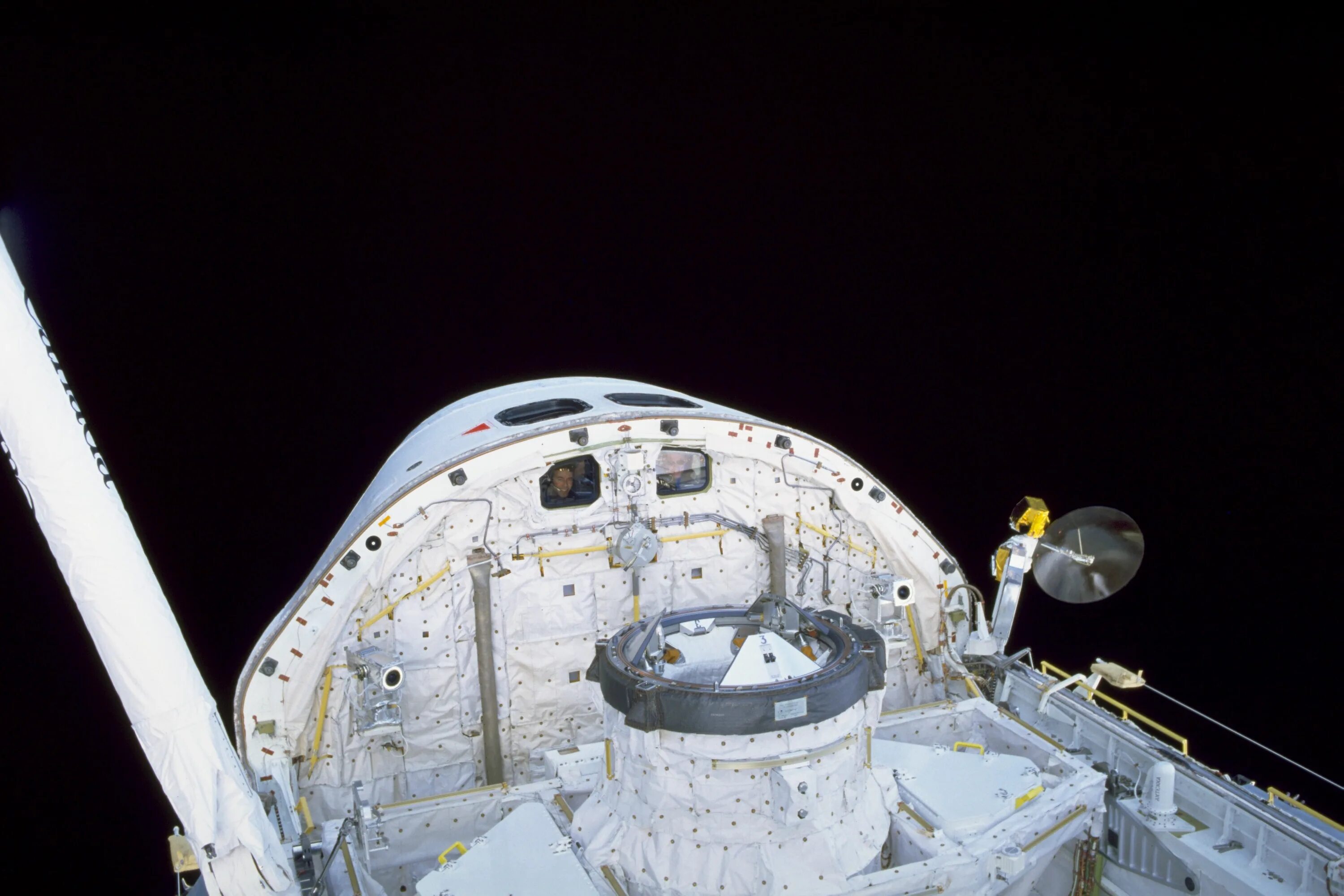 Режим шаттл. Space shuttle cargo. &quot;space shuttle&quot; лунная афера. шаттл топраккала. внутри шаттла.