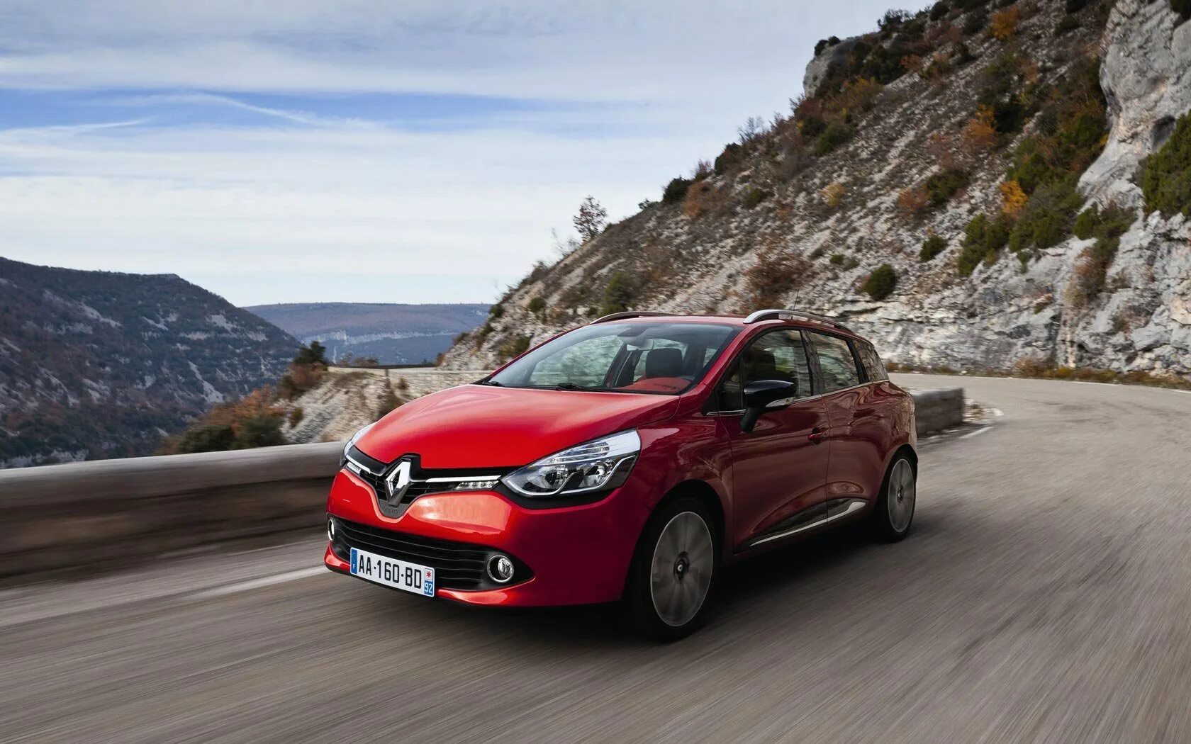 Volvo renault. Renault Clio 2013. Машина Рено 2013. Renault Clio i. Рено Клио тур 2014.