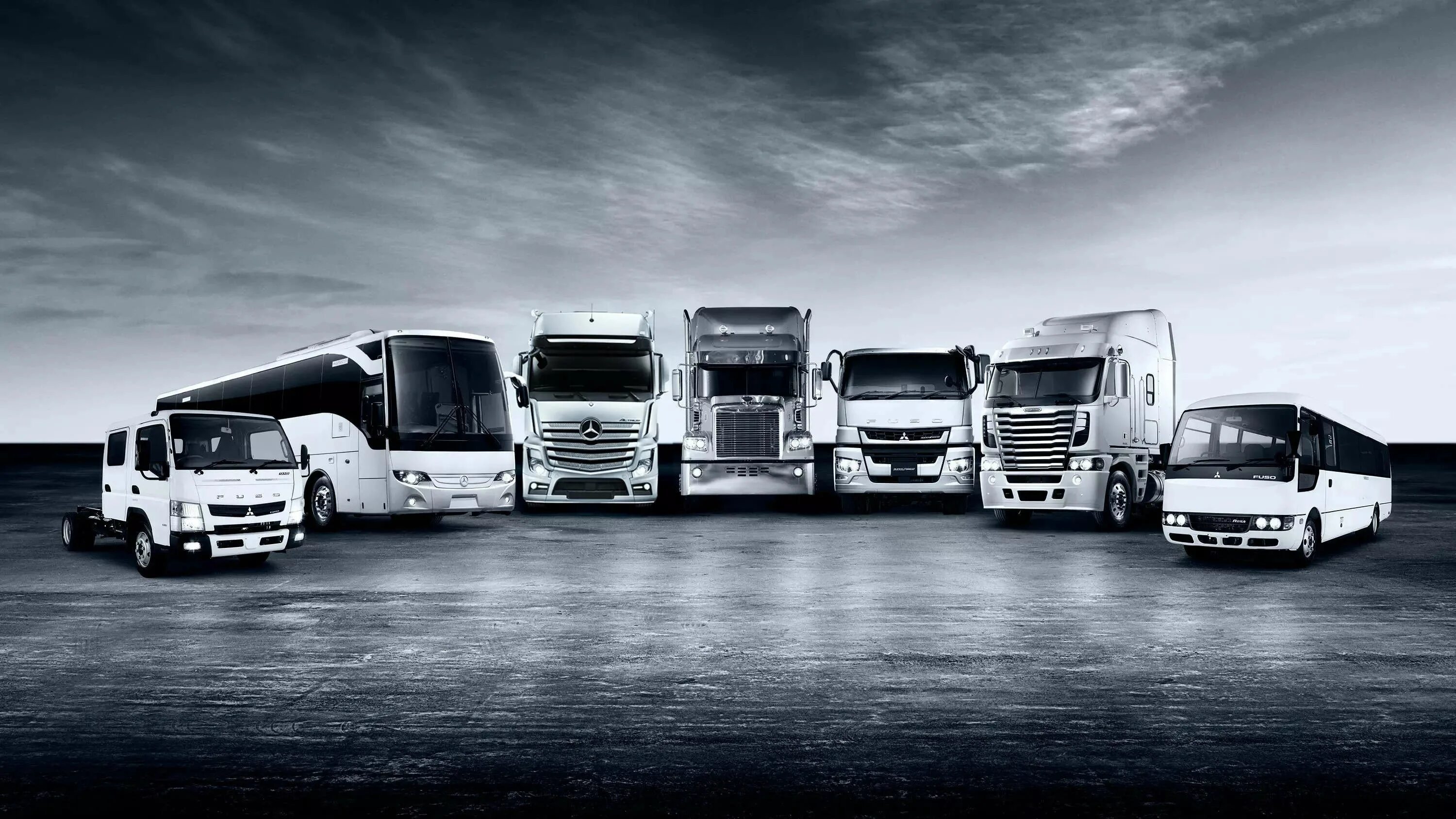 Машины автобусы грузовики. Daimler Truck. Daimler Truck автобусы. Daimler Trucks Group. Daimler Buses Group.