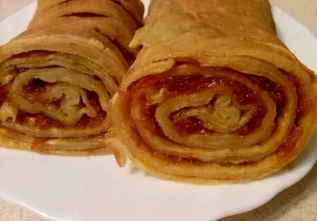 Рулет из блинного теста
