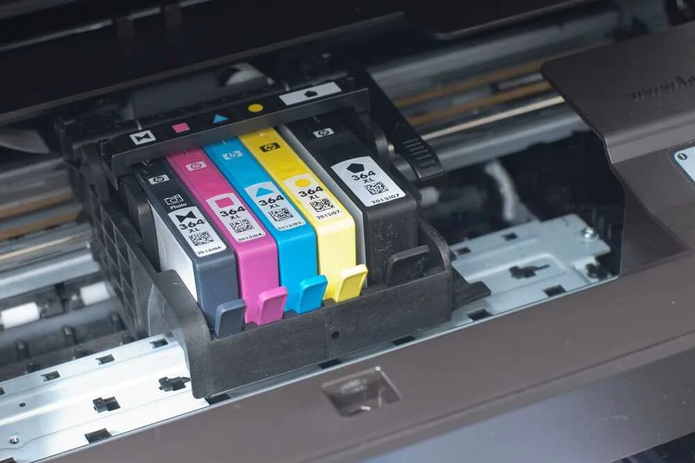 Цветные картриджи не печатают. Печатающая головка Эпсон 8180. Эпсон 3140 печатающая головка. Печатающая головка hp1025.