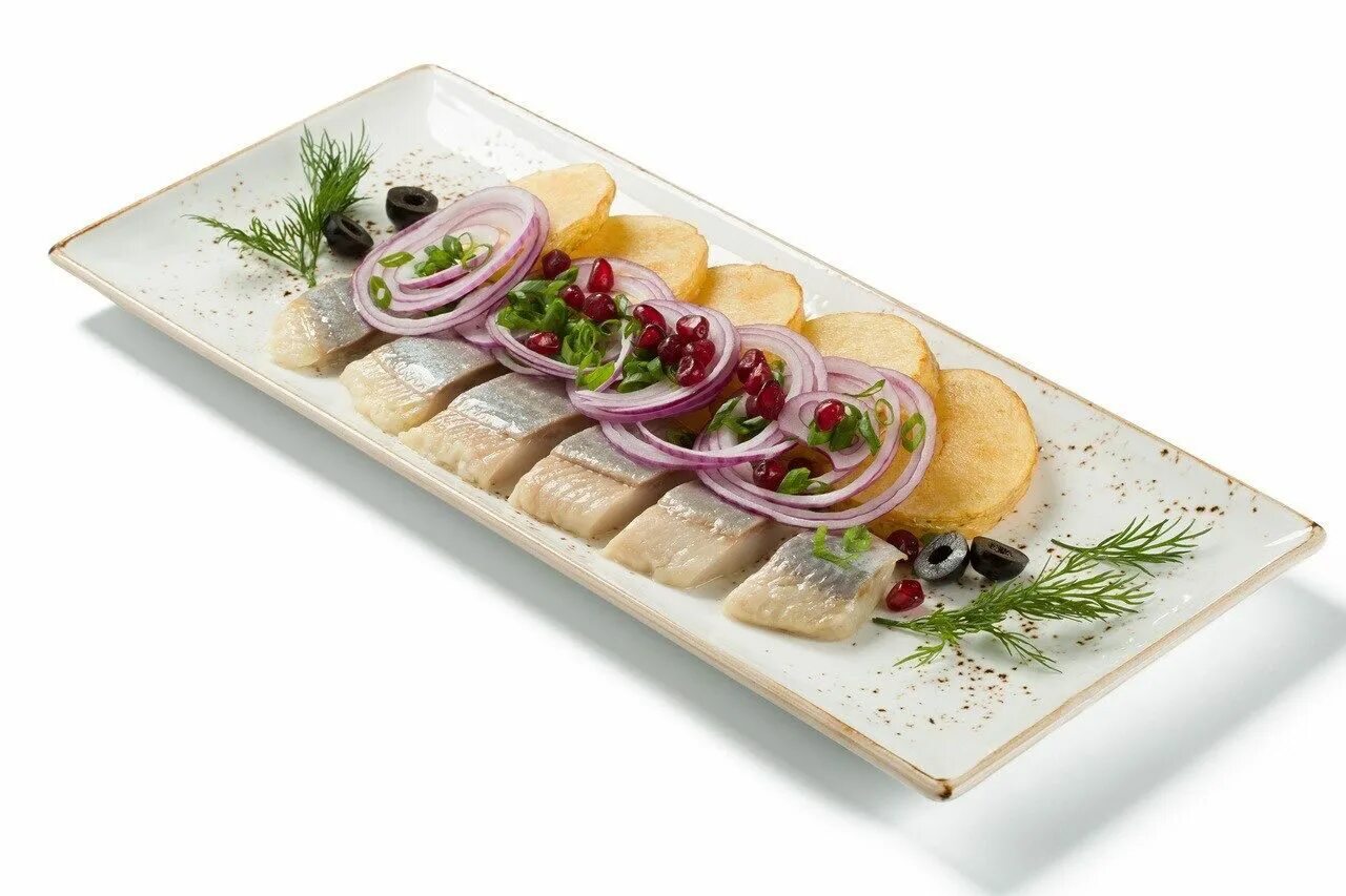 Сельдь подача. Сельдь с отварным картофелем. Сельдь подача. Холодные блюда и закуски. Селедочка романишин.