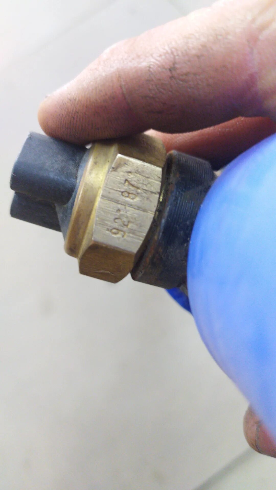 Датчик охлаждения радиатора. Датчик включения вентилятора опель омега б. Датчик радиатора ваз 2106 тм 108. Датчик вентилятора ваз 2109 87-92. Датчик охлаждения радиатора.