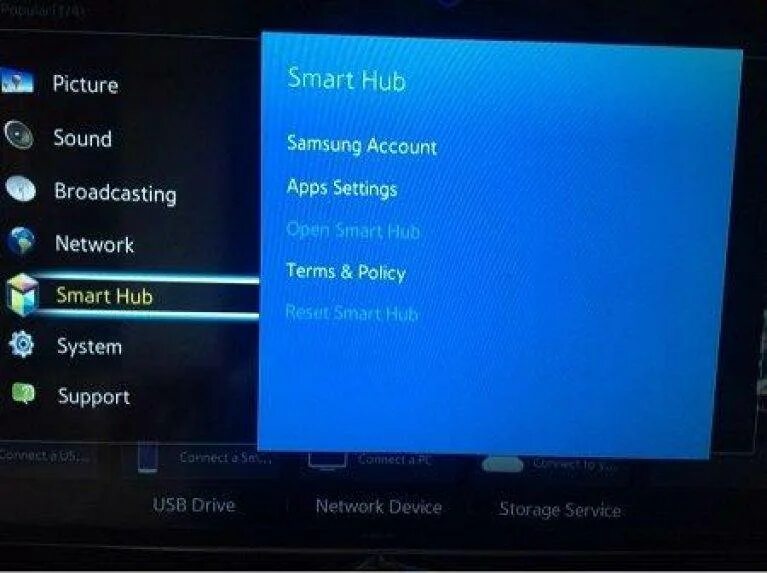 Телевизор Samsung Smart TV меню телевизор. Телевизор самсунг смарт хаб. Меню телевизора самсунг смарт. Меню каналов в телевизоре самсунг. Самсунг смарт не видит