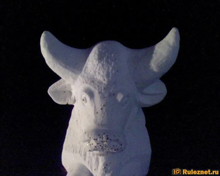 как выглядело белое чудище сооруженное детьми. етти снежный монстр. как выглядело белое чудище сооруженное детьми. чуковский снежные скульптуры. как выглядело белое чудище сооруженное детьми.