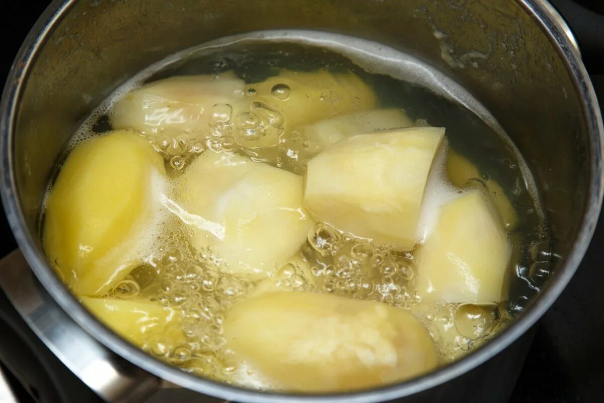 Сколько варить картошку для супа нарезанную кусочками