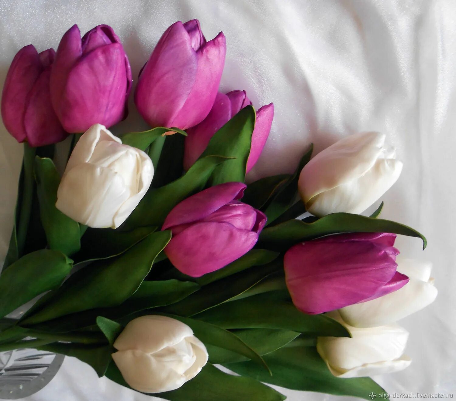 Как сделать тюльпаны из фоамирана. Фоамиран тюльпаны. Как сделать тюльпаны из фоамирана. Букетик тюльпанов из фоамирана. Букет тюльпанов из фоамирана.