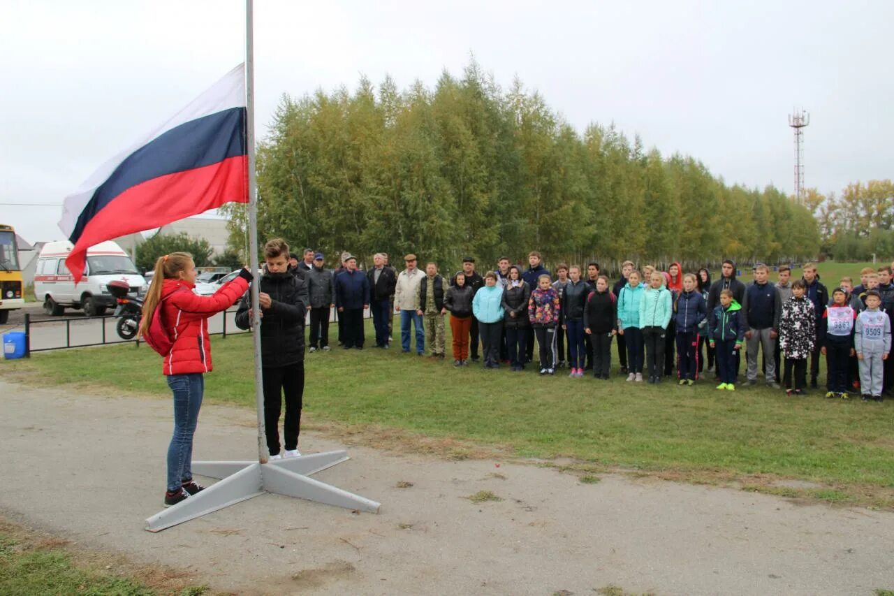 Погода в хлевном на неделю. Хлевное день села. Хлевное школа. В Липецкой области Хлевном спортивные площадки. Когда день села в Хлевном.