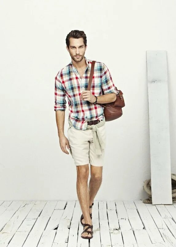 стильная мужская летняя одежда. летняя одежда для парней. летняя одежда для девушек. яркая летняя одежда для мужчин. летние шорты для девушек.