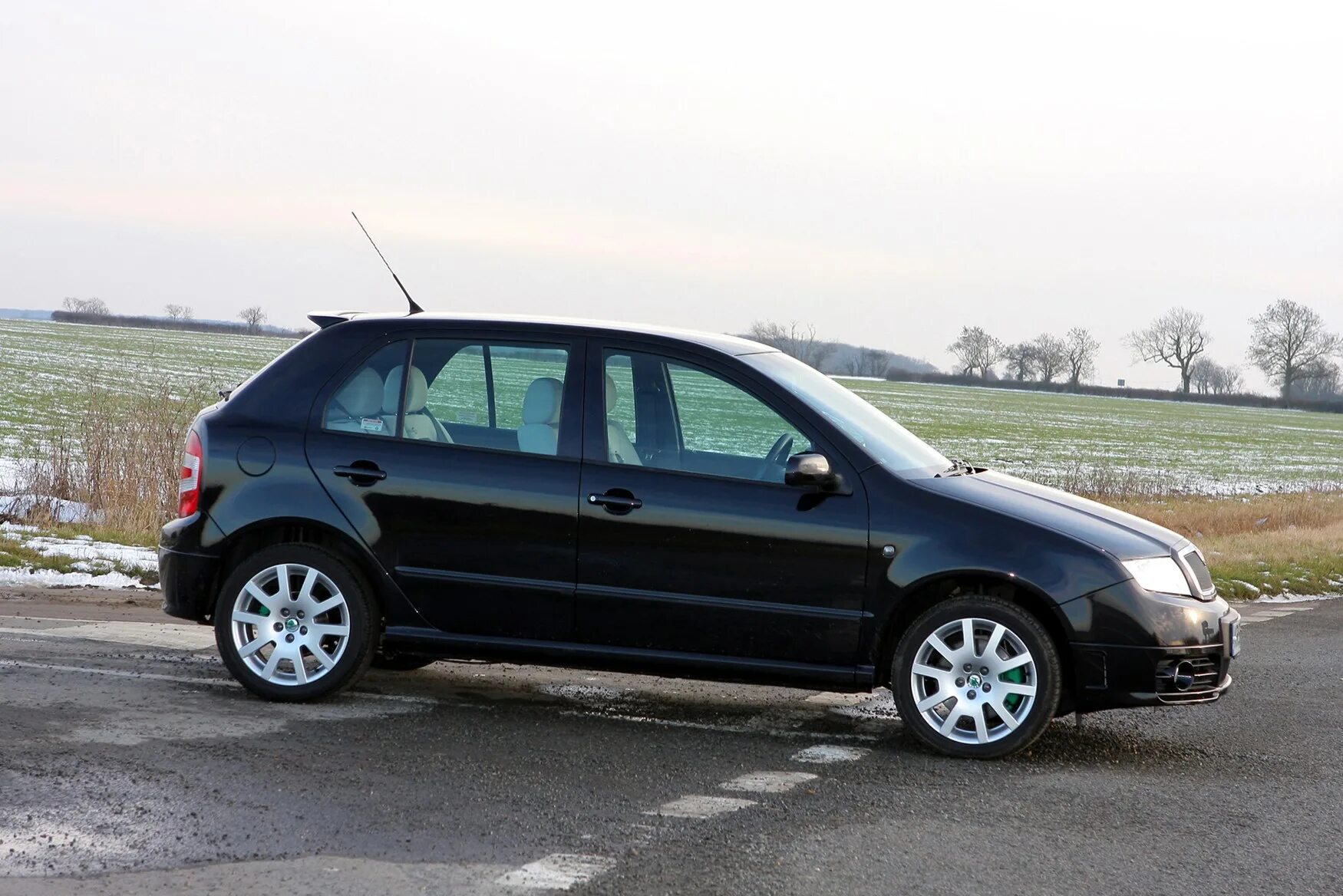 Skoda fabia 2003 года. Skoda fabia 2003. шкода фабия 2003 года. шкода фабия 2007 черная. фольксваген фабия 2003.