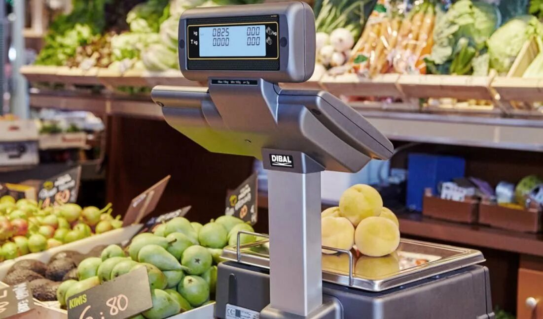 Взвешивание продуктов. Весоизмерительное оборудование в торговле. Весы продуктовые. Взвешивание продуктов в магазине