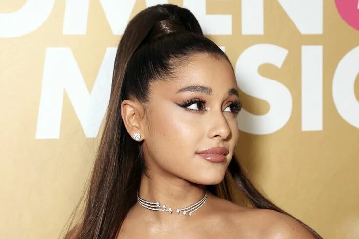 Ариана гранде как выглядит сейчас Ariana Grande's 40 Most Iconic Hairstyles Over the Years: A Retrospective Ariana