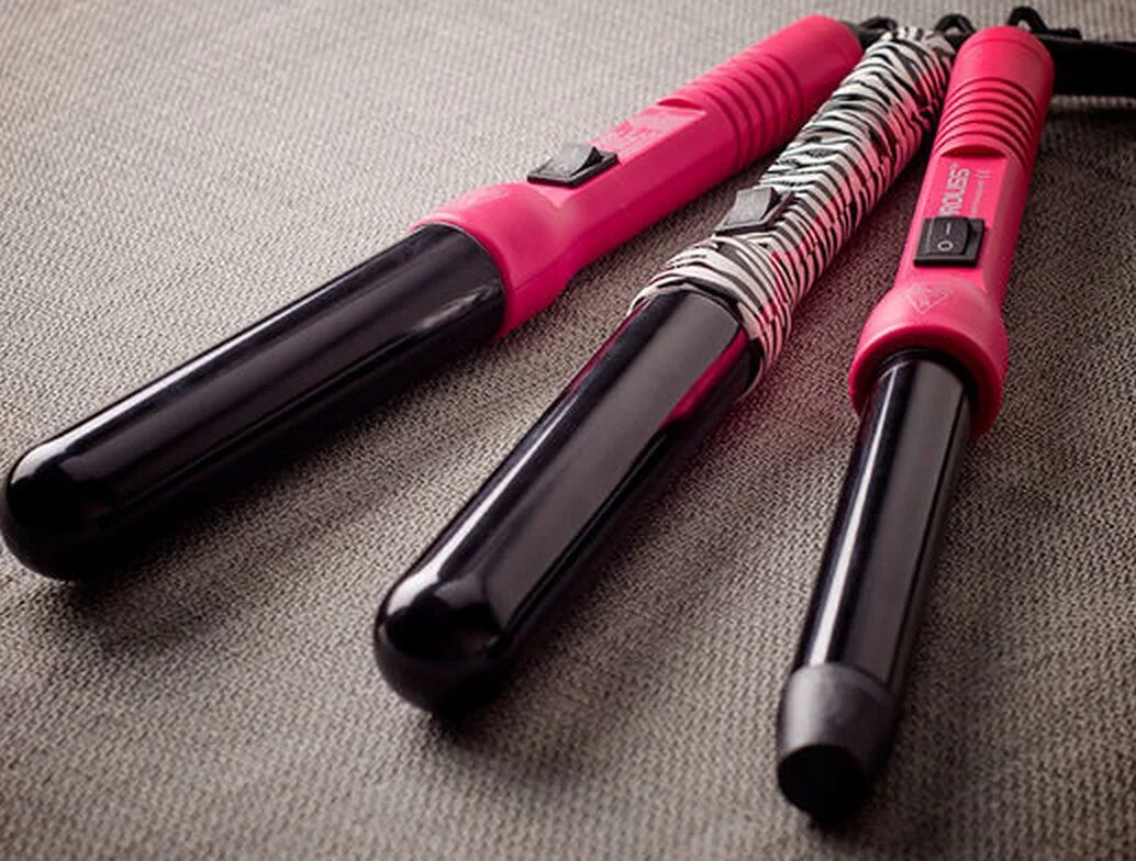 Curling iron - утюжок для завивки волос. 3 barrel curling iron. Локоны плойкой для выпрямления. Curling iron your simple. Curling iron.