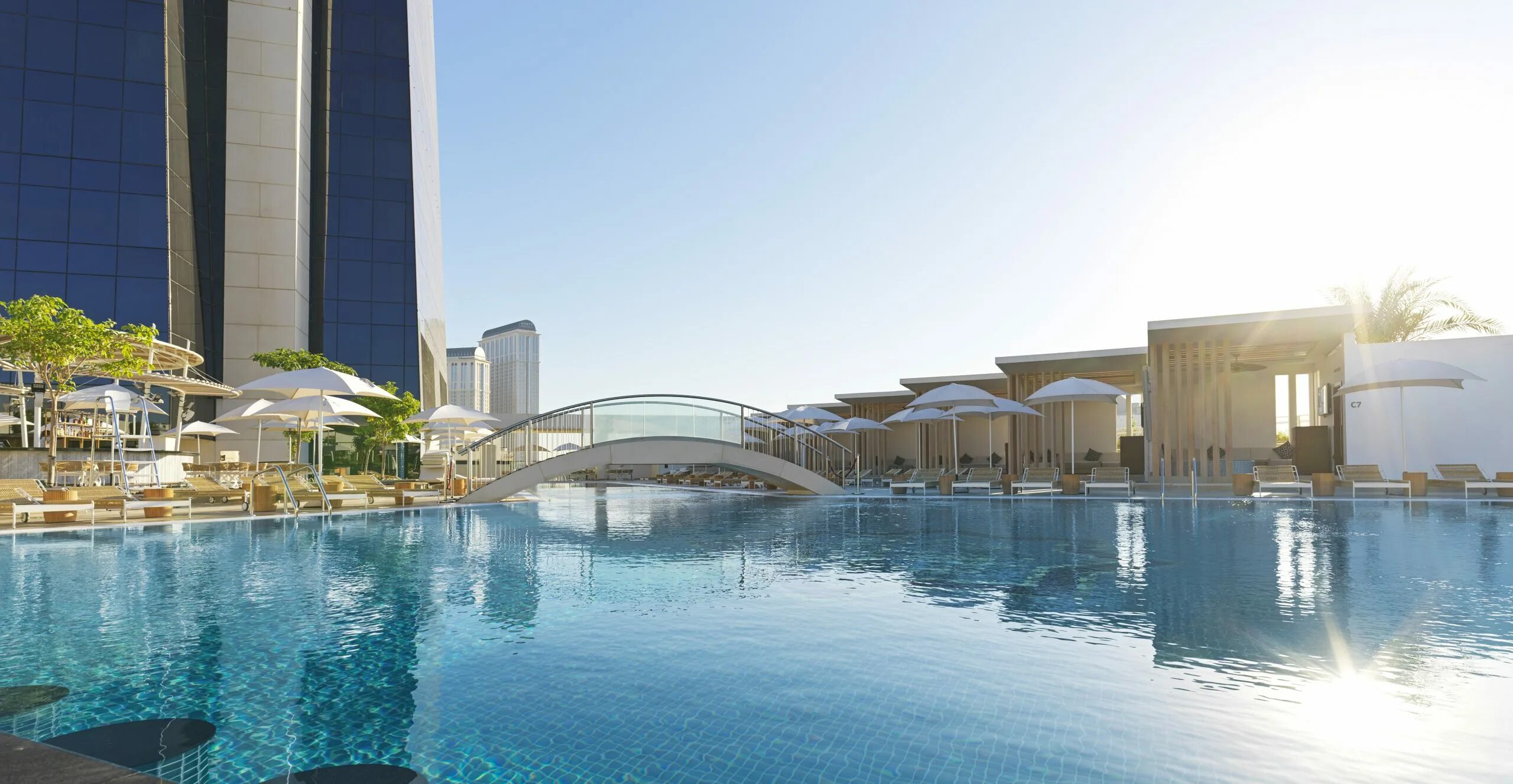 Потом в дубае 2024. Софитель Обелиск Дубай. Отель Софитель Дубай. Sofitel Dubai the Obelisk 5 Дубай. Sofitel Downtown Mosaic Pool Дубай.