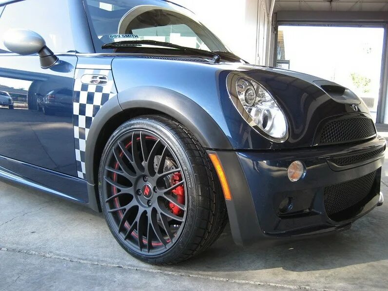 Mini Cooper 2004 tun. Mini Cooper Countryman Custom Wheels. Mini JCW f60 на дисках. Mini JCW f60 r17. Диски mini cooper