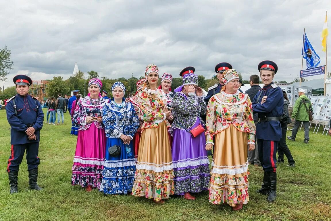 Сайт казачьей станицы. Казачья станица Москва. Казачий фестиваль. Казацкая станица. Современная Казачья станица.