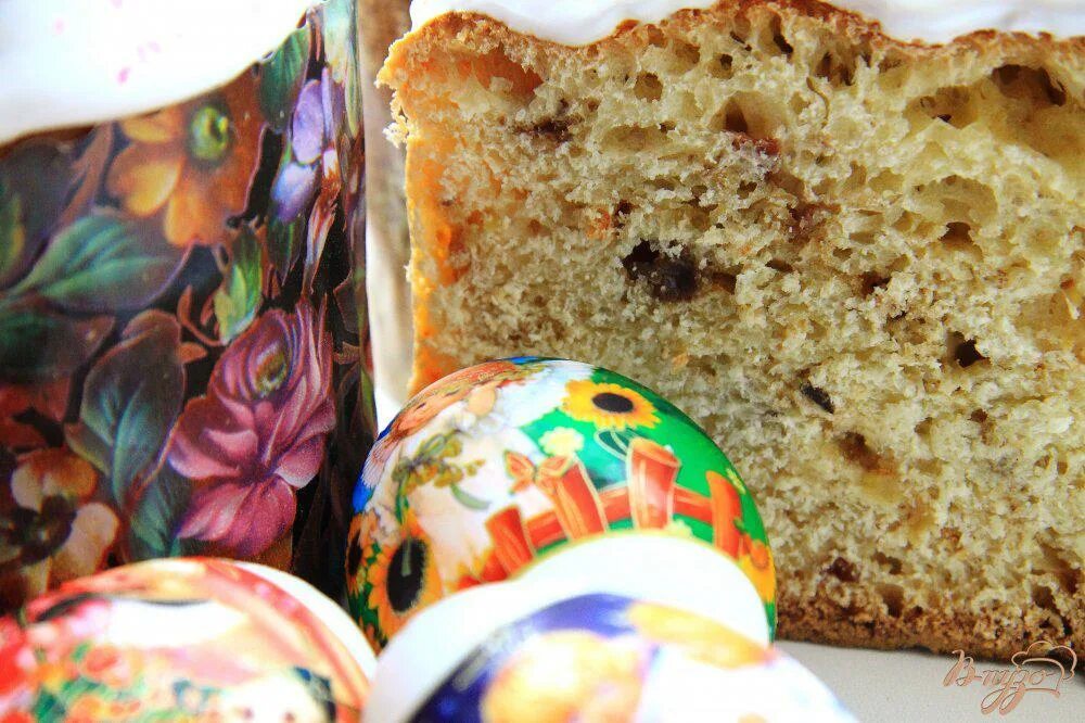 Кулич с цедрой апельсина и изюмом. Кулич пасхальный с цукатами. пасхальный кулич с изюмом и цукатами. пасхальные пироги. пасха кулич с цукатами.