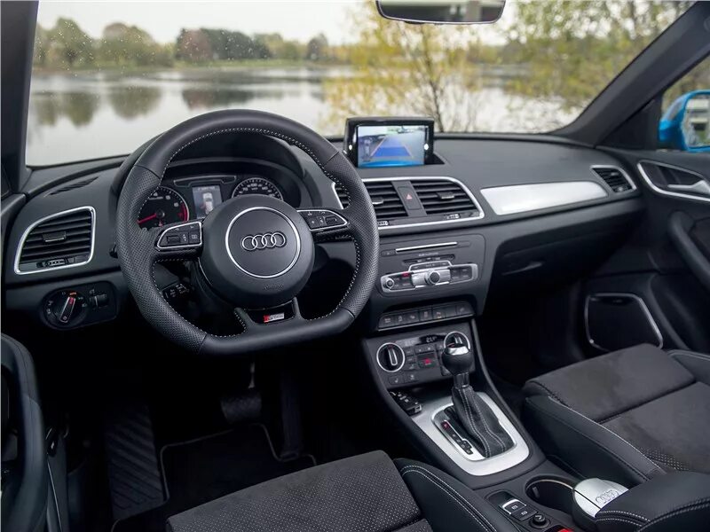 Q3 тюнинг салона Awesomely spacious #interiors of #Audi #Q3. Our engineers surely made their imag