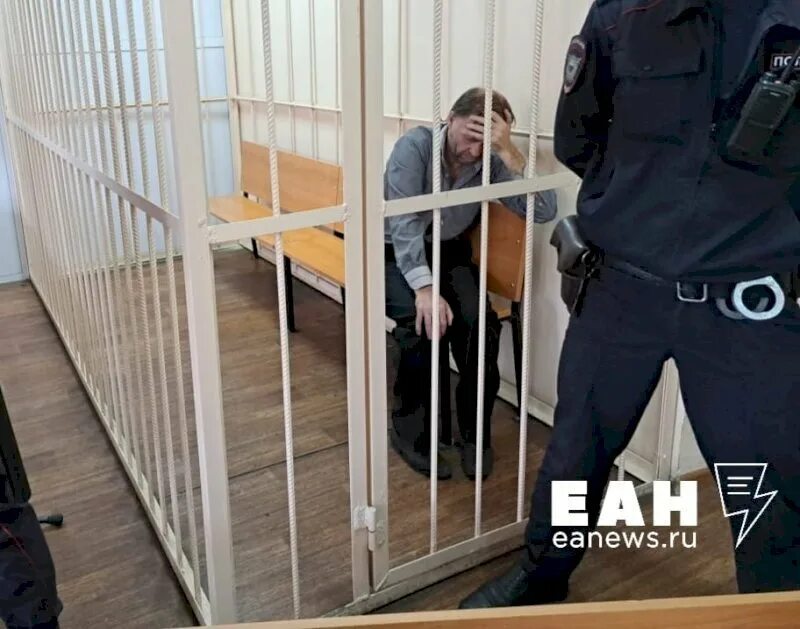 Сбежали челябинск. Суд, под стражей. Екатеринбургский МАНЬЯК. Челябинского маньяка арестовали.