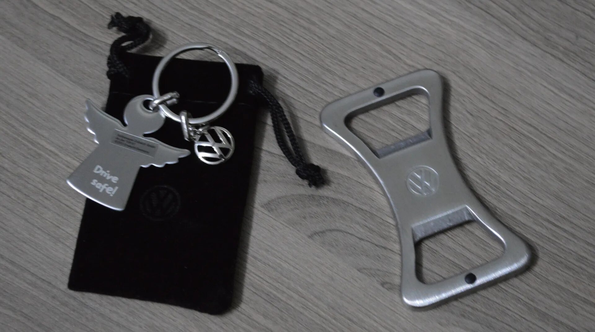 Аксессуары премиум класса. Чехол для ключа универсальный. Аксессуары. Bmw g22 аксессуары. Аксессуары апл 12 айфон.