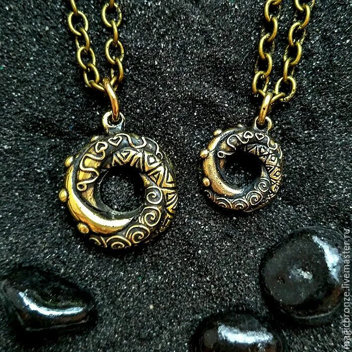 Алжирский узелок любви. Алжирский узелок любви украшение. Алжирский узелок любви ева грин. Алжирский узел любви серебро. Кулон веспер линд.