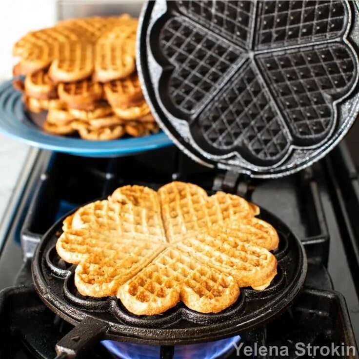 Waffle maker вафельница. Skeppshult чугунная вафельница. Вафельница Cronier CR-8388. Вафельница UWB-08. Вафельница waffle