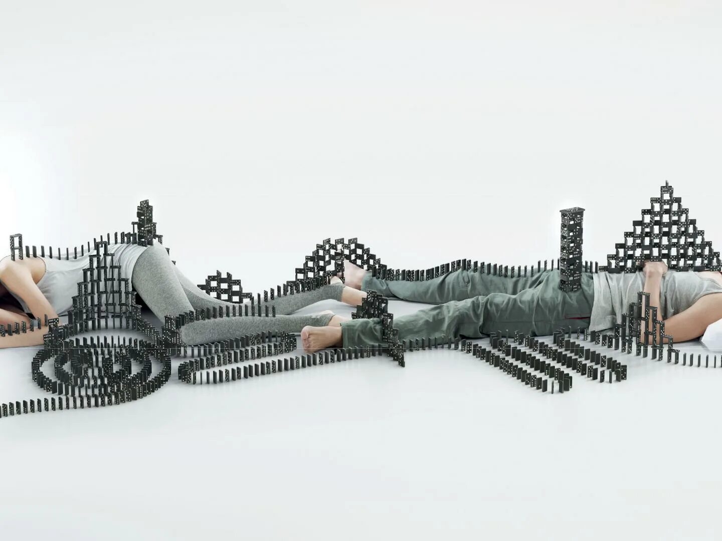 Необычная реклама одежды. Креативная реклама. Креативная реклама рекламы. Harvey nichols реклама. Креативная реклама.