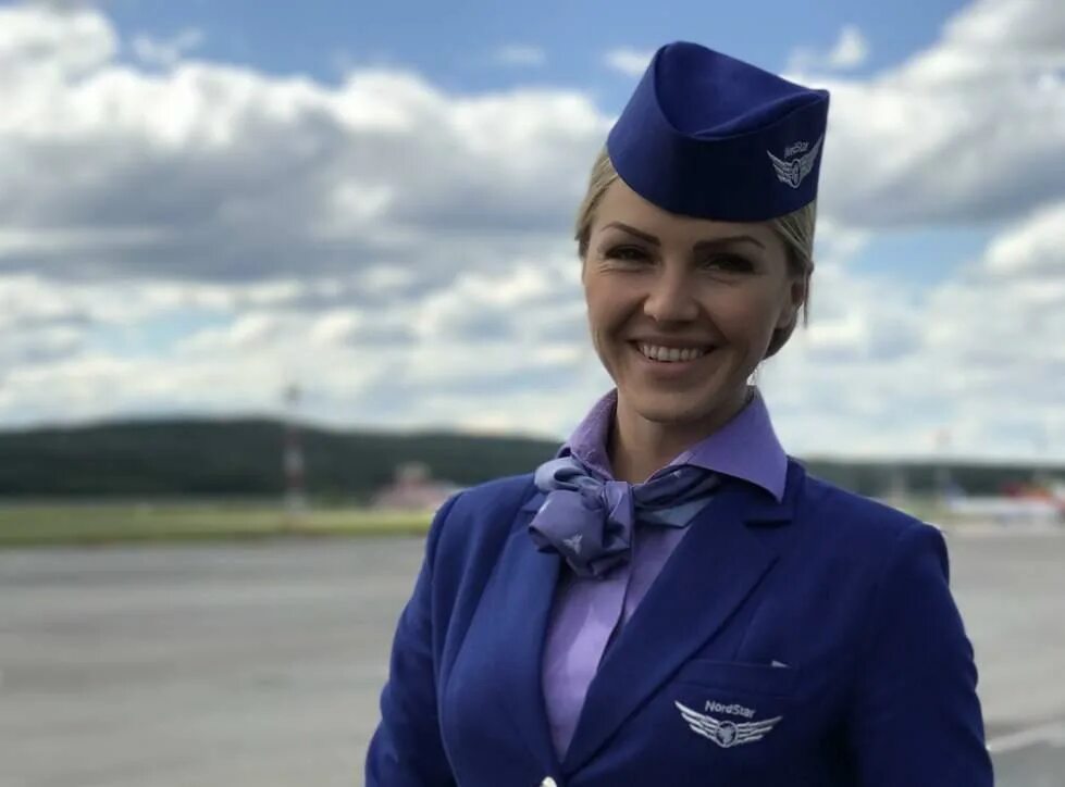 Красивые стюардессы в мини. Маришка стюардесса. Air astana стюардессы. Маришка стюардесса. Маришка бельгиум стюардесса.