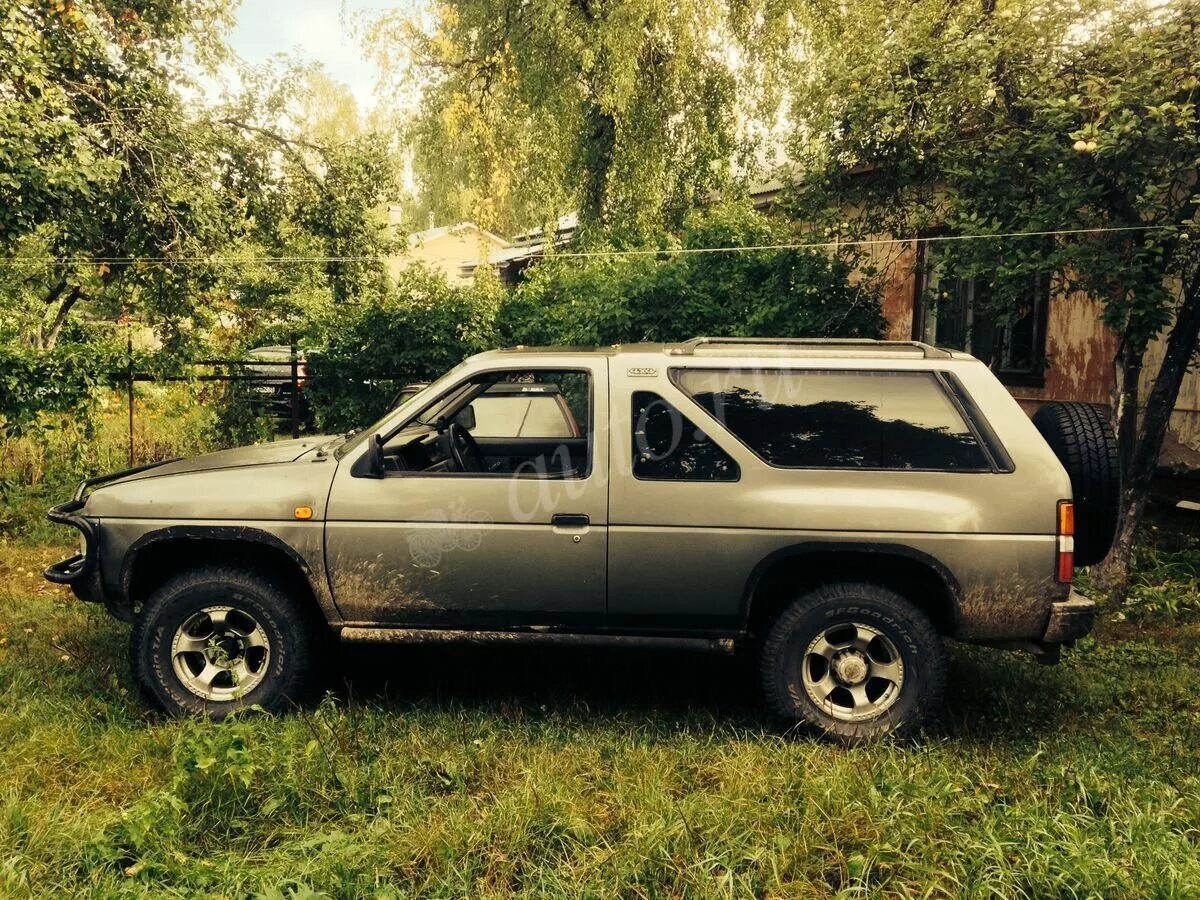 Террано 1 поколения. Nissan Terrano i 1992. Ниссан Террано 1. Nissan Terrano 1990. Nissan Terrano Pathfinder 1992.