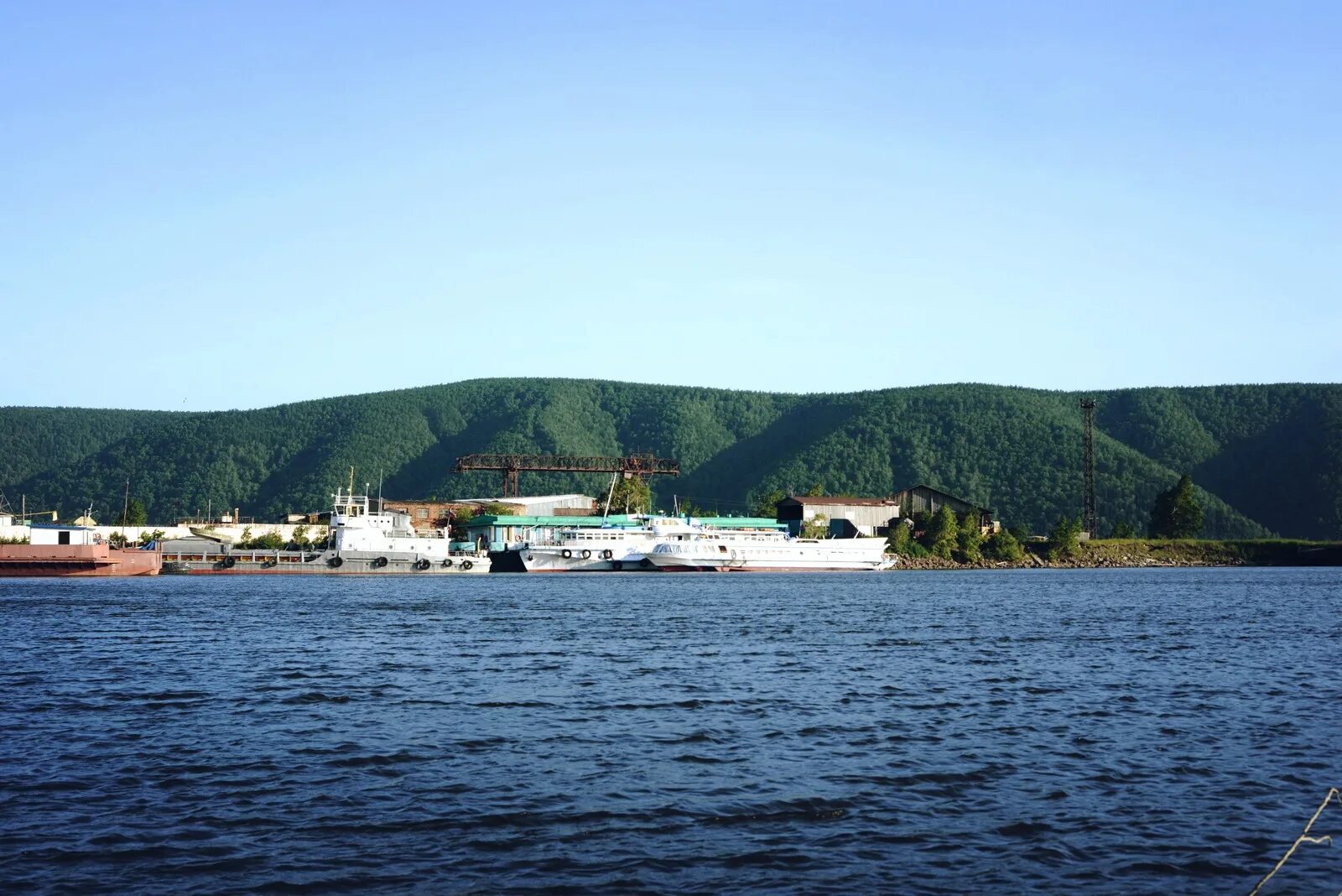 Машина в николаевске на амуре. Николаевск-на-Амуре Хабаровский край. Николаевск на Амуре. Река Амур Николаевск на Амуре. Николаевск Дальний Восток.