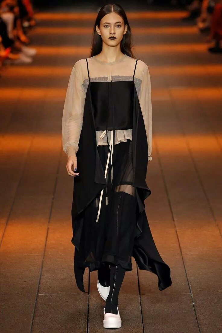Женская мода 2017 Юмор от Prada в коллекции весна-лето 2017: Мода, стиль, тенденции в журнале Ярма