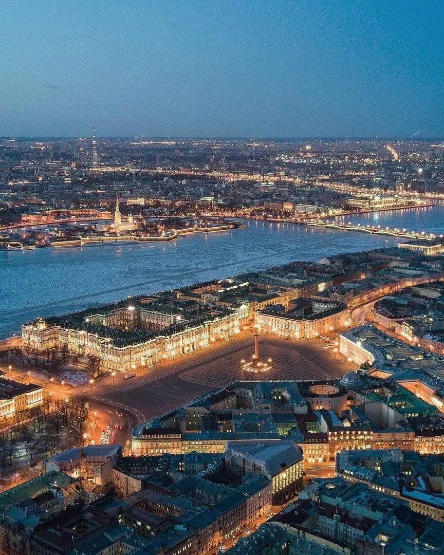 Спб что это. Санкт-Петербург. Санкт-Петербург с птичьего полета. Питер с высоты птичьего полета. Центр СПБ С высоты птичьего полета.