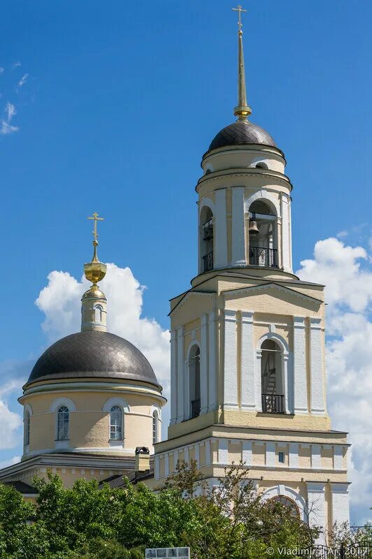 Радонеж вакансии. Городище радонеж. радонеж храм. село радонеж. радонеж желтая церковь.