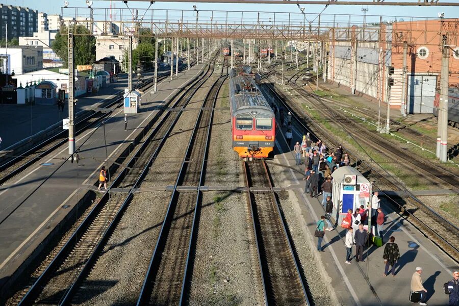 памятник паровозу в кургане. 2эс6 281. локомотив 3эс5к ермак. железная дорога курган. начальники локомотивного депо курган.