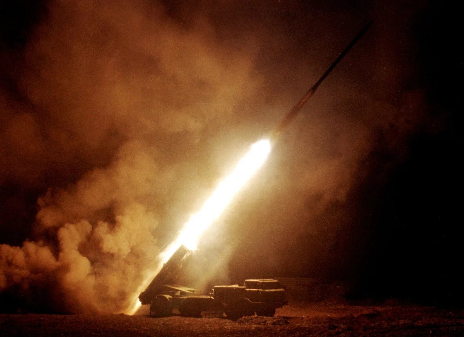 Гром б гром 2. Баллистическая ракета гром. ракеты система гром. missile launch.