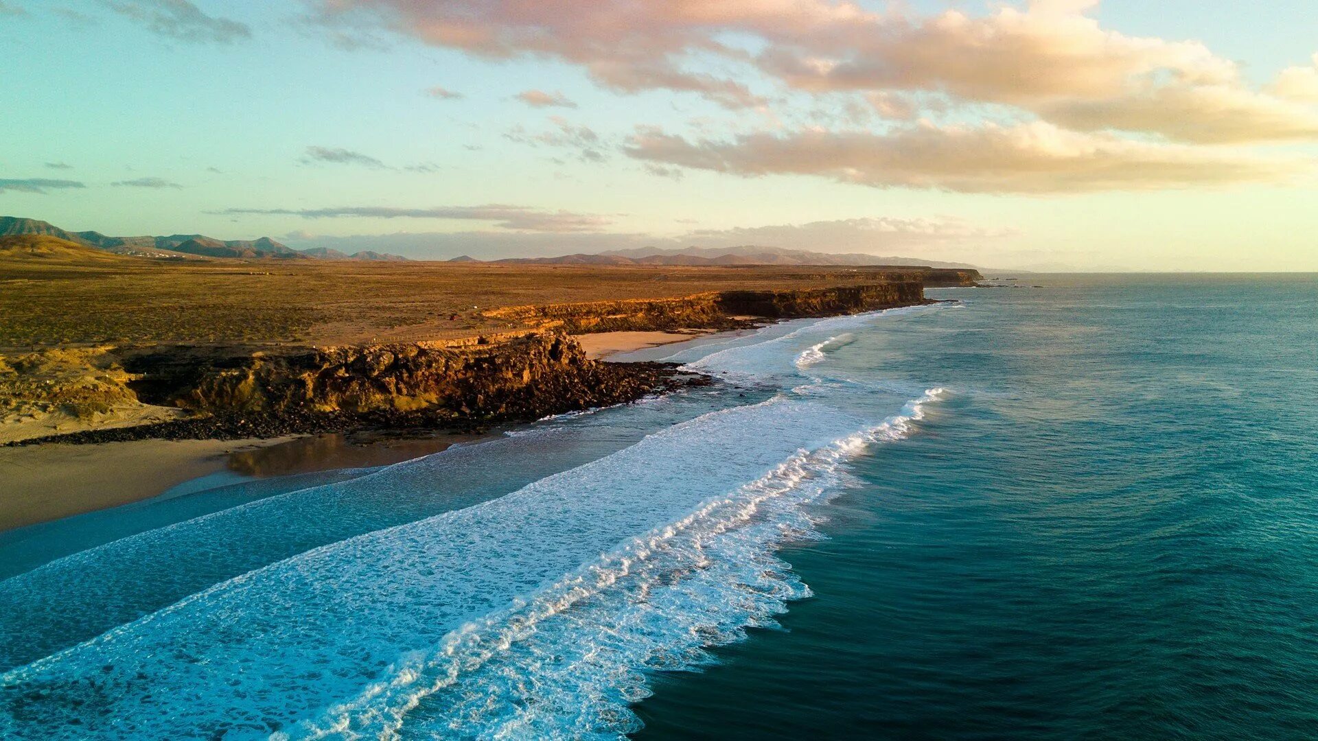 Kynance cove. Бермудские острова фото. Испания бискайский залив. Атолл коралловый остров. Мыс доброй надежды и мыс игольный.
