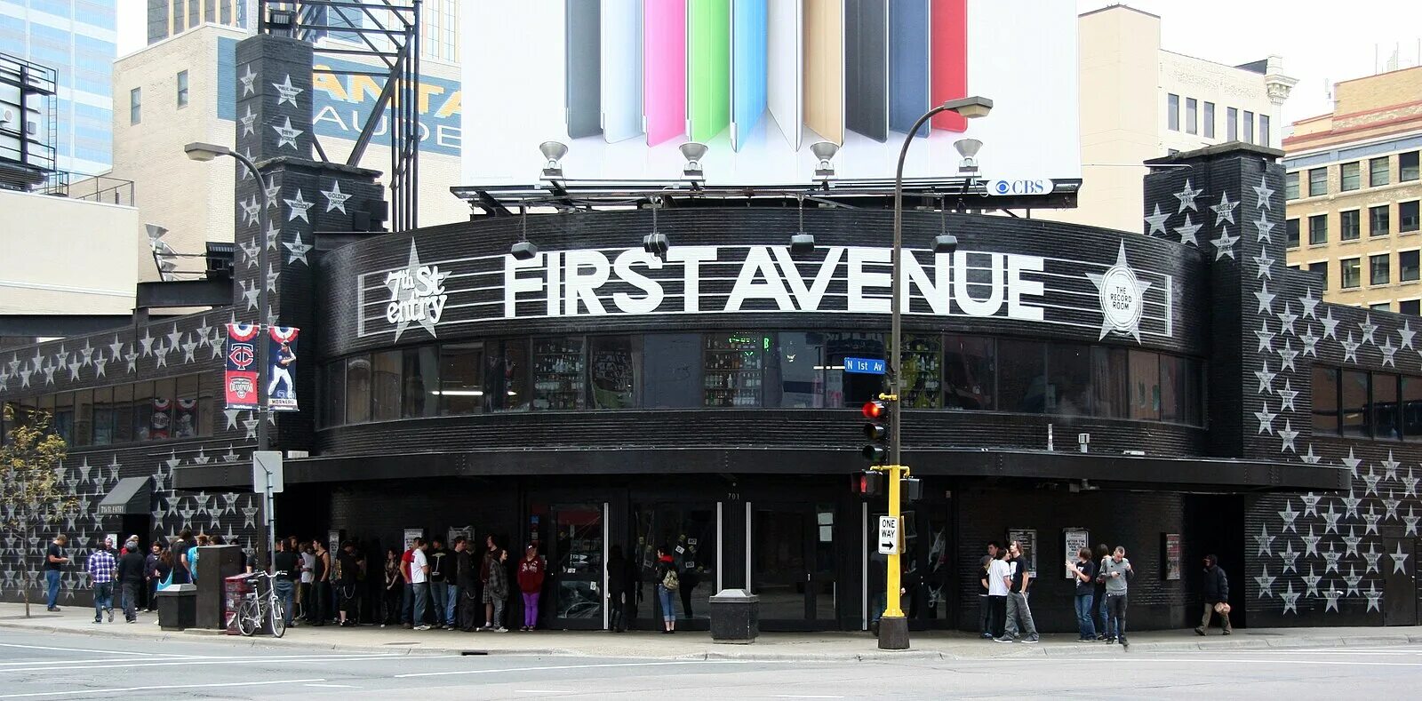 First avenue. , minne¬apolis 20, minn. First avenue в миннеаполисе. Paul street. First avenue.