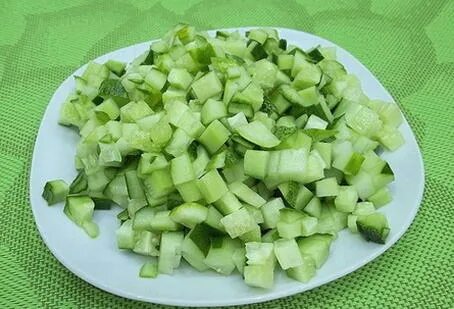 Огурцы кубиками