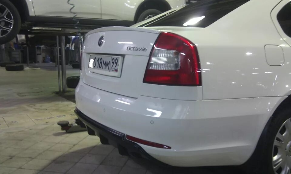 Диффузор octavia. Диффузор skoda octavia a5. диффузор задний skoda octavia a5 rs. octavia a5 задний диффузор.