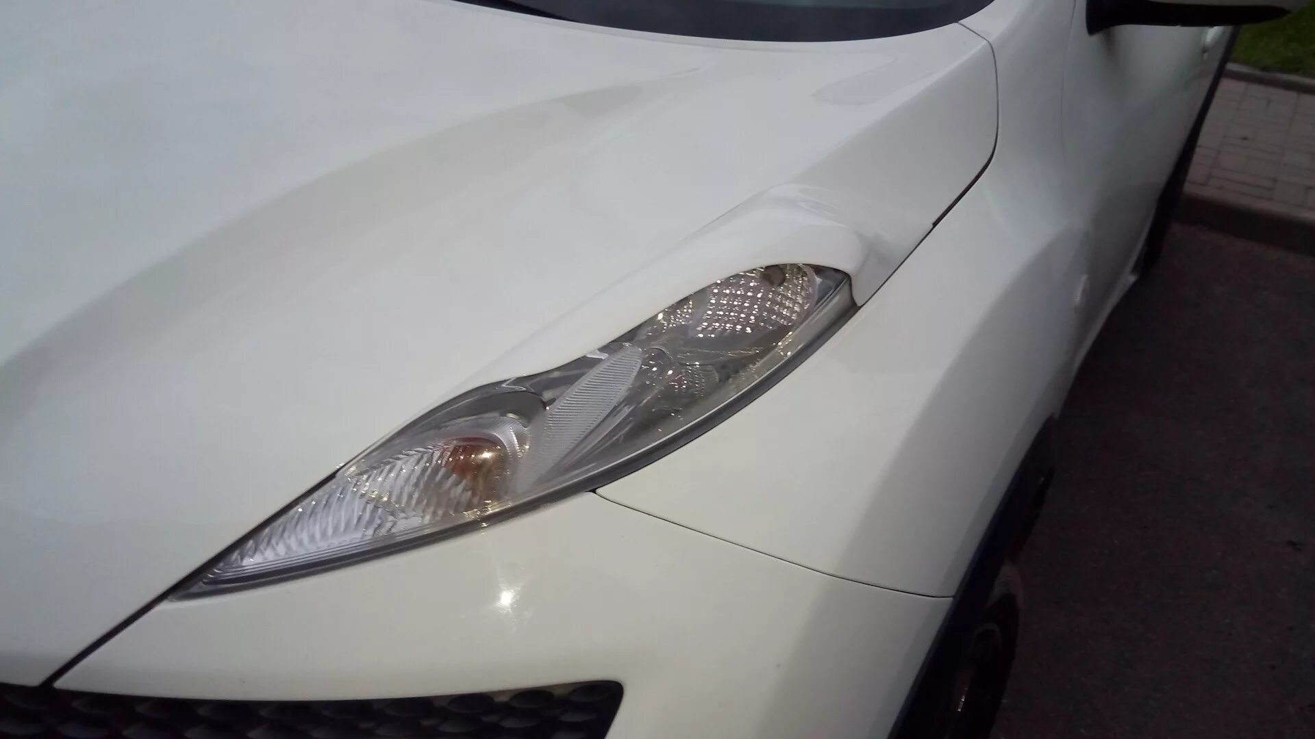 Как заменить стекло фары джук Установили Правильный свет Nissan Juke (1G), 1,6 л, 2014 года стайлинг DRIVE2