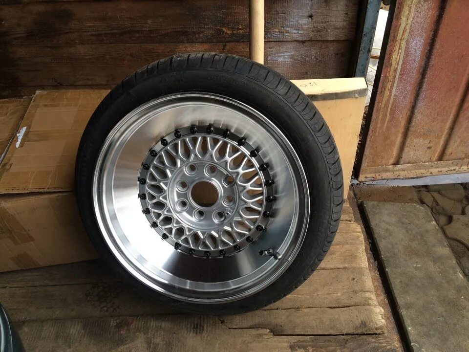 Купить колеса 15 75. 175/50 R15. 175/50 R15 на ВАЗ. Hankook 175/50 r15. Колёса BBS 4 100 r15.