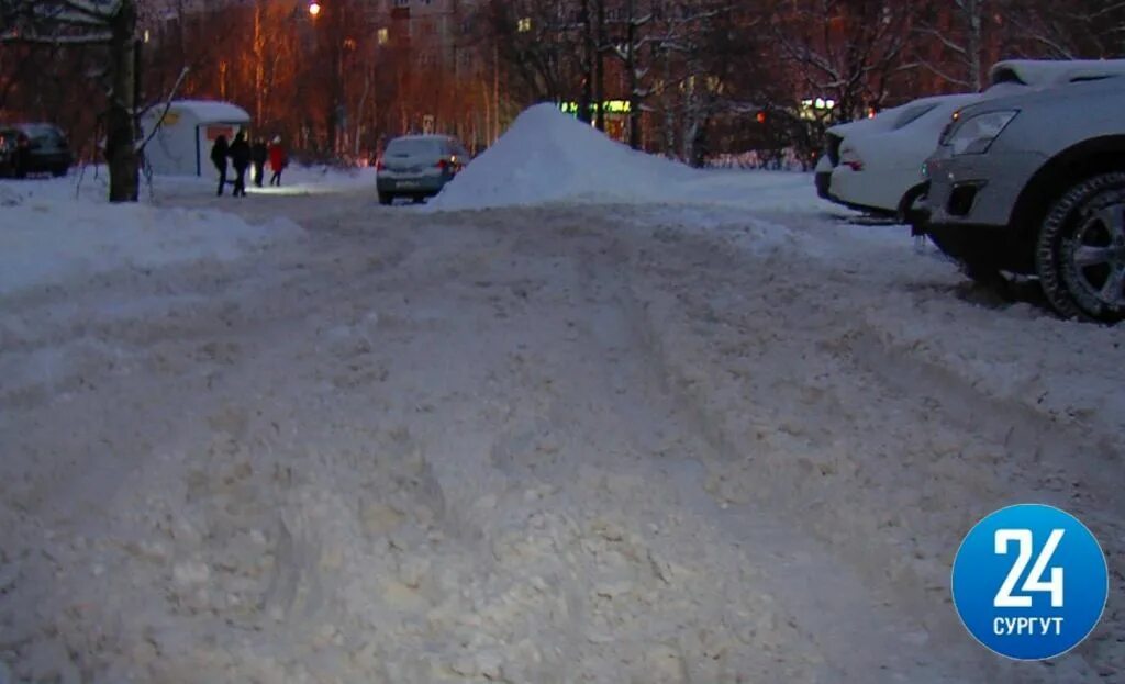 Снегопад в Сургуте. Сугробы в Сургуте. Ноябрь снегопад в Сургуте. Сургут зимой дворы. Прогноз сургут сегодня