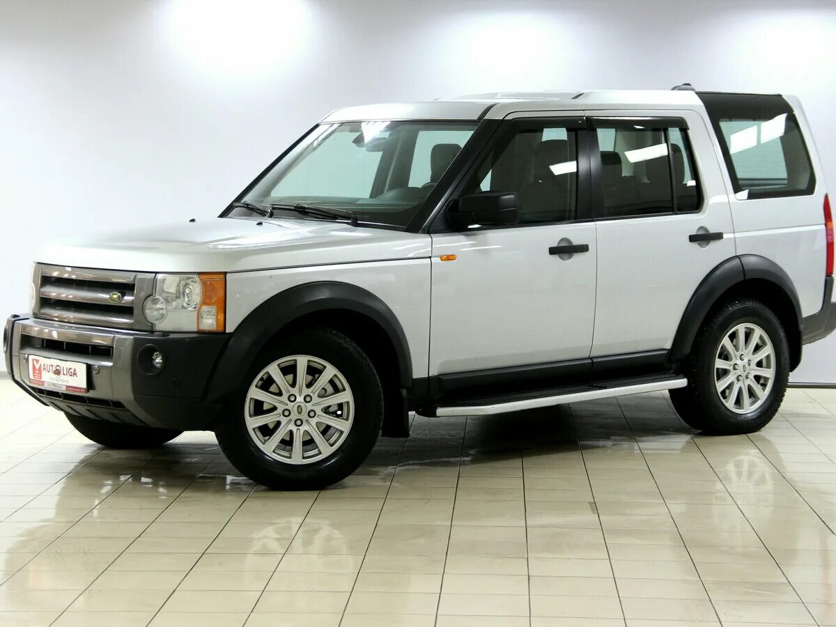 Сколько стоит дискавери. Land Rover Discovery 3 2.7. Ленд Ровер 2001 1.8. Ленд Ровер Дискавери 5 20 22год. Discovery 2 2006 года.