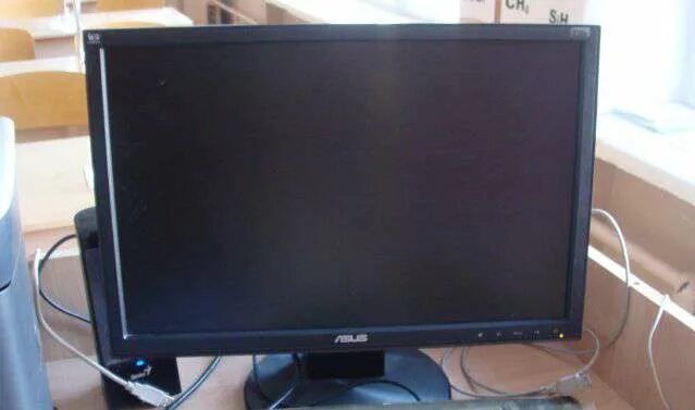 Lg flatron w2242. Acer p226hqv 22. Монитор бу. Lg flatron w2242s using. Монитор benq gw2250.