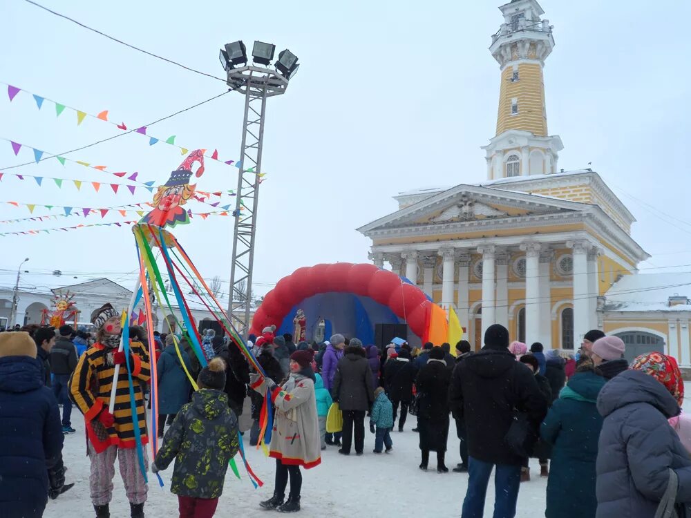 Масленица в костроме. Парк берендеевка кострома масленица. Масленица костромская слобода. Центр костромы масленица. Масленица костромская слобода.