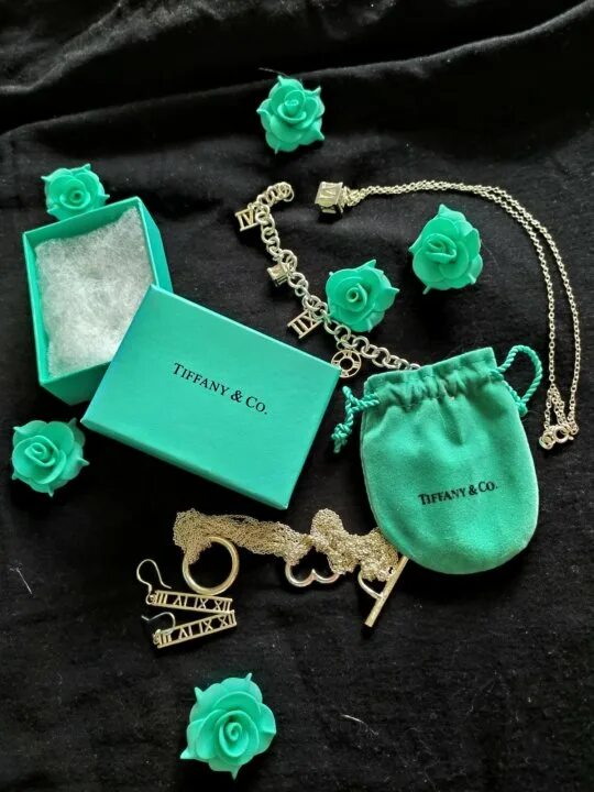 Тиффани интернет. Лучшие украшения Тиффани. Tiffany co украшения. Тиффани украшения интернет.